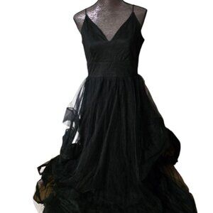 Elegant Black Tulle Evening Gown – Flowing Formal Dress with Spaghetti Straps